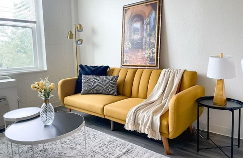 Corryville Apartment | Inviting 1BD/1BA Retreat with Gym in Cincinnati