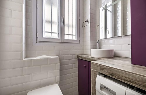 Passy Apartment | Elegant Trocadero Apartment - Family-Friendly Retreat