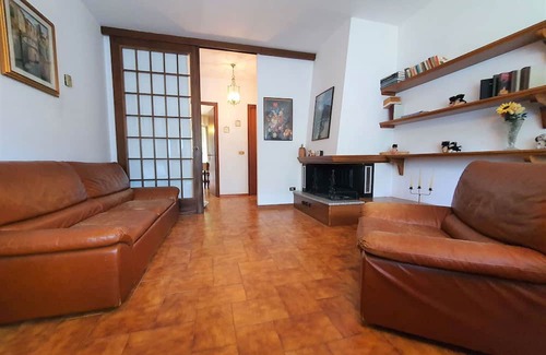 Maglietola Apartment | Cozy Monzone Apartment with 2 Bedrooms and Pet-Friendly Perks