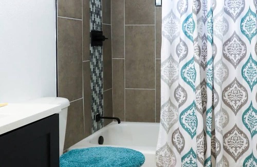 Sunrise Acres House | Family-Friendly Getaway with Breakfast & Kitchen Access