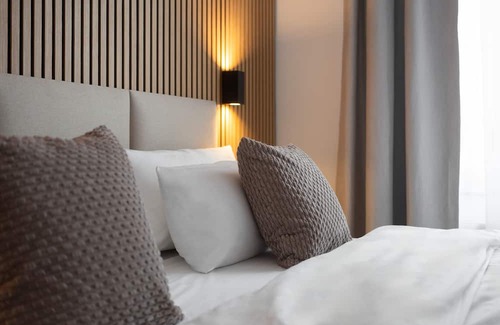 Findorff-Burgerweide Apartment | Modern Haven at the Cove: Perfect for Family Getaways