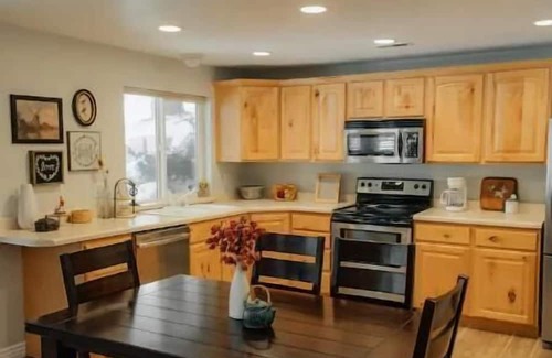 Mountain Green Apartment | Inviting Full Basement Getaway in Mountain Green