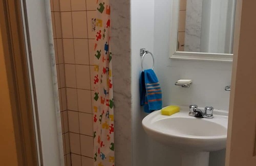 Malton House | Independent One Bedroom Suite Near Pearson Airport