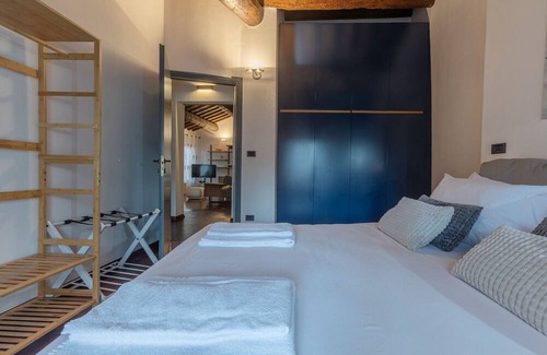 Ferrara Historic Centre Apartment | Elegant Piazza Trento Trieste Il Listone Exclusive Apartment