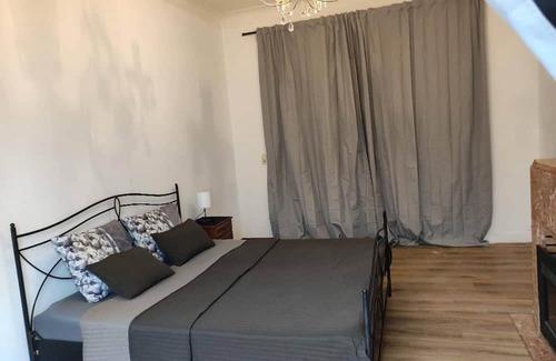 Ganshoren Apartment | Inviting 3 Bedroom Apartments with Koekelberg Basilica Views