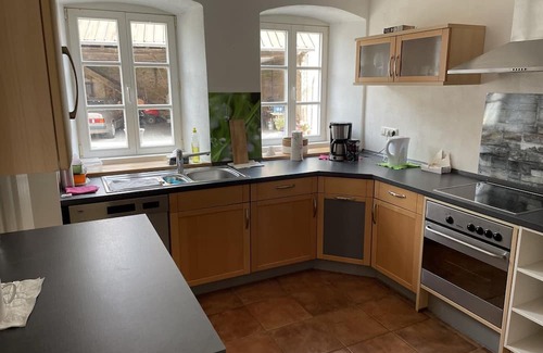 Messerich Apartment | Charming Altes Bauernhaus: Family-Friendly and Breakfast Included
