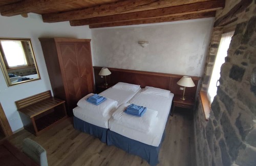 Cesiomaggiore House | Top-Rated Oldbeb.Cesio with Family-Friendly Amenities