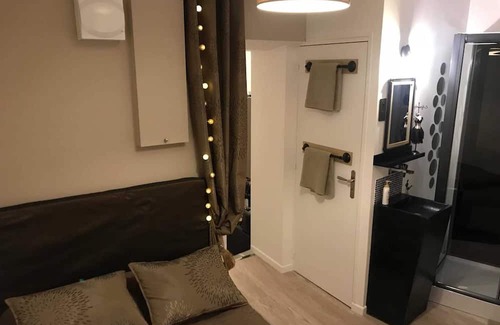 Vallieres Apartment | Homerez - Nice studio for 4 ppl. at Clermont-Ferrand