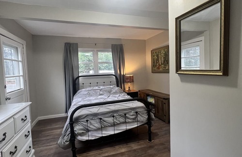 Gracewood House | Masters Rental: Family-Friendly with Breakfast Included