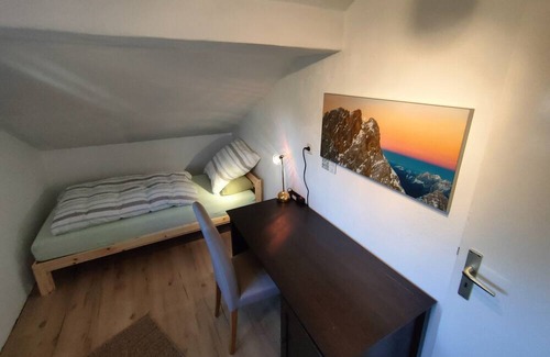 Garmisch-Partenkirchen Apartment | Cozy Ferienwohnungen Alpspitzblick with Mountain Views