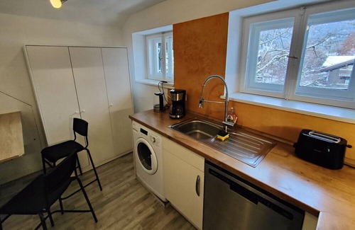 Garmisch-Partenkirchen Apartment | Cozy Ferienwohnungen Alpspitzblick with Mountain Views