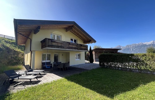 Tulfes House | Elevate Your Stay: Nature Experience at Glungezer House