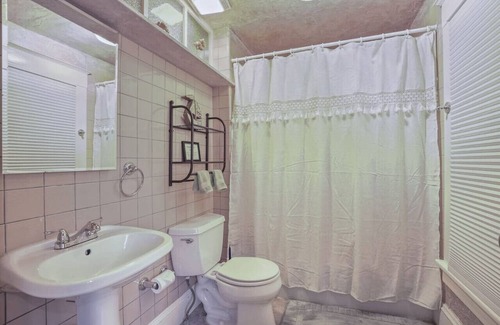 Billings Apartment | Meditate by the fire-Simplicity