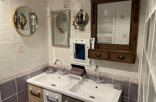 Le Pizou House | Cozy Getaway at le Logis de Mulsanne – Pet and Child Friendly