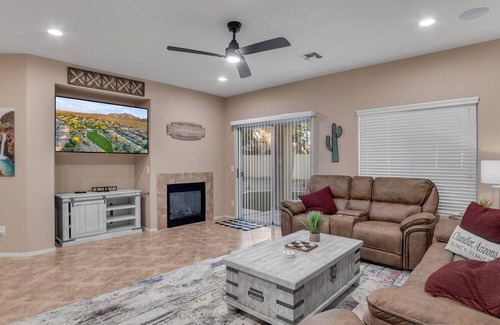 Pinal County House | Exceptional 3-Bedroom House in Chandler with AC & WiFi