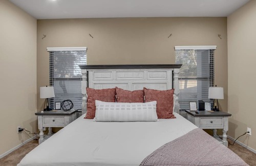 Pinal County House | Exceptional 3-Bedroom House in Chandler with AC & WiFi