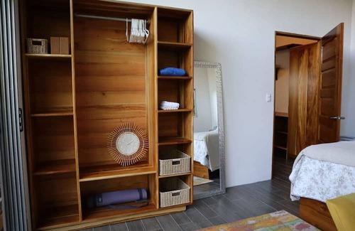 Parrita House | Discover Nature Among 900 Tropical Cacao Trees