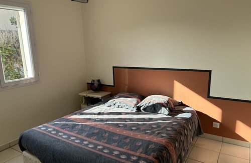 Montfavet House | Relaxing Villa with Pool & Spa in Avignon for Families