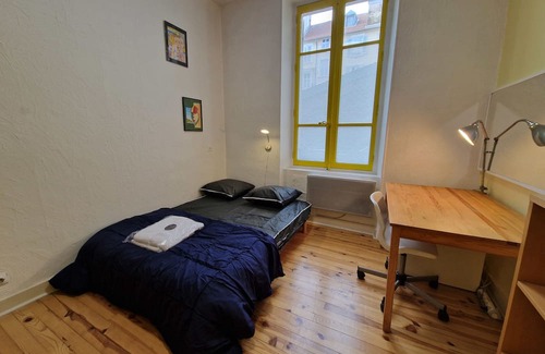 Quartier Hyper-Centre Apartment | Discover The Victor Hugo: Your Ideal Travel Retreat