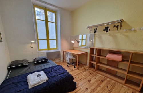 Quartier Hyper-Centre Apartment | Discover The Victor Hugo: Your Ideal Travel Retreat