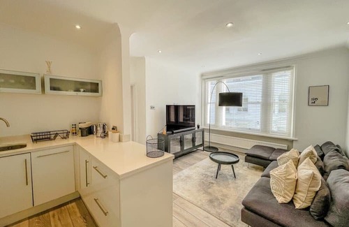 Belsize Apartment | Peaceful 2 Bedroom Apartment in Belsize Village - Pet Friendly