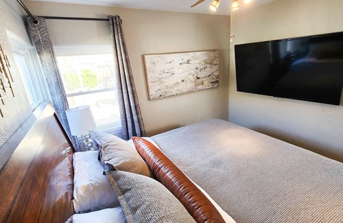 Englewood House | Urban Retreat: Hot Tub, Pet-Friendly with Fenced Yard