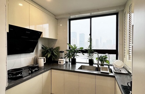 Huaihai Road Commercial Area Apartment | Peaceful Urban Retreat in a Minimalist City Apartment