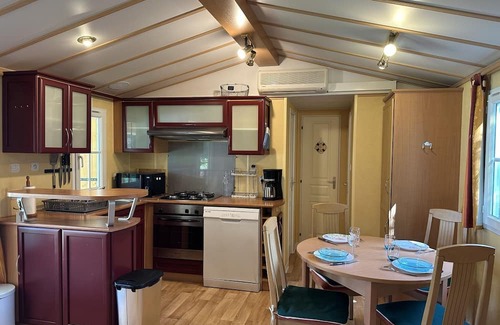 Bagneres-de-Bigorre House | Cozy Mobil-home near Aquensis, Casino & Relaxing Spa