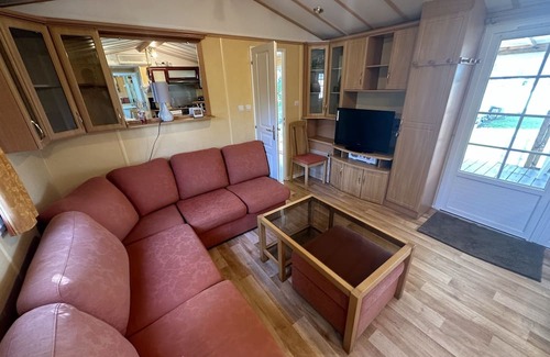 Bagneres-de-Bigorre House | Cozy Mobil-home near Aquensis, Casino & Relaxing Spa