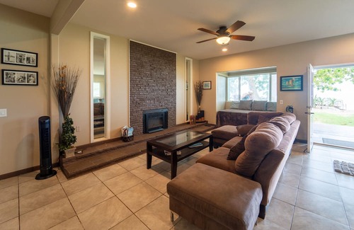 Punaluu House | Ideal Family Retreat at Oceanfront Hawaii Beach House