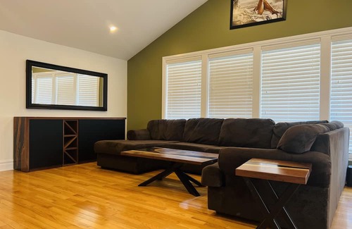 Westboro House | Inviting Retreat in Westboro for Families and Travelers