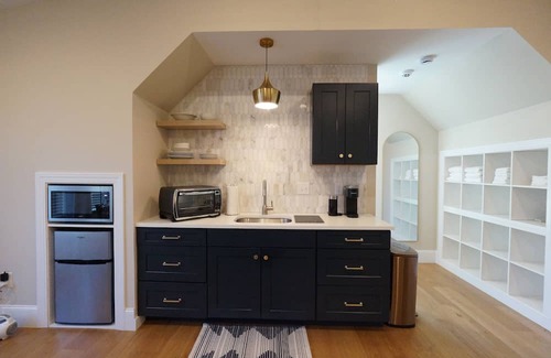 Greer House | Quiet Suburban Studio Near GSP Airport, Family-Friendly