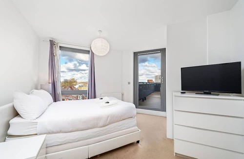 Islington Apartment | Family & Pet-Friendly 3 Bed Flat in Trendy East London