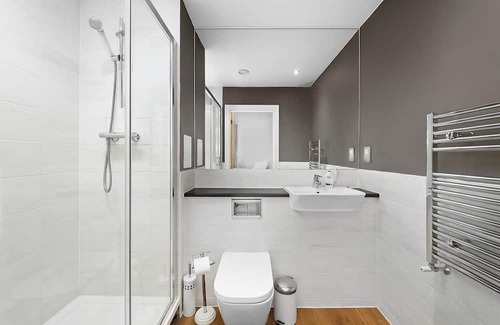 Islington Apartment | Family & Pet-Friendly 3 Bed Flat in Trendy East London