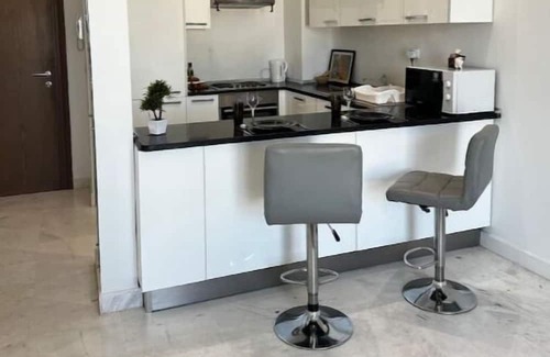 Sidi Dhrif Apartment | Child-Friendly Retreat at La Perle de la Marsa S+1