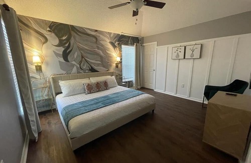 Westridge House | Family-Friendly Mickey's Pool Villa Steps from Disney