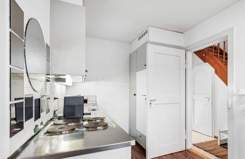 Wiedikon Apartment | Flexible Rental Home with Child-Friendly Amenities