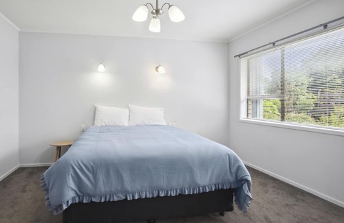 Chatswood House | Central Haven - Auckland Holiday Home