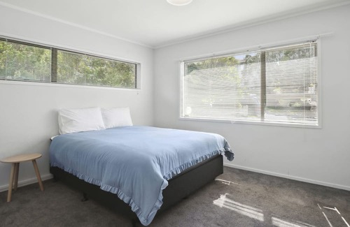 Chatswood House | Central Haven - Auckland Holiday Home