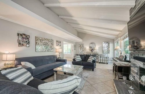 Mission Viejo House | Relaxing Retreat in So. Orange County: Lake & Pool Access