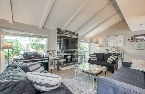 Mission Viejo House | Relaxing Retreat in So. Orange County: Lake & Pool Access