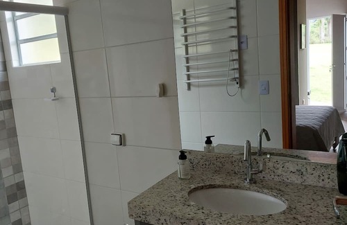 Sao Roque Ski Chalet | Tranquil Retreat by the Lake Near São Roque Wine Route