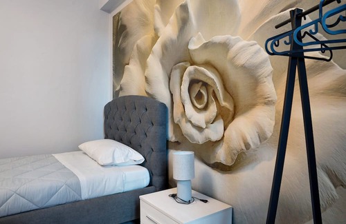 Saluzzo Apartment | Apartment 'Civico 16' with Balcony