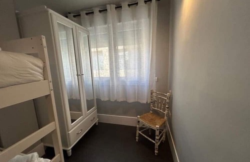 Terrassa Apartment | Family-Friendly 4-Bedroom Apartment in Terrassa Centro