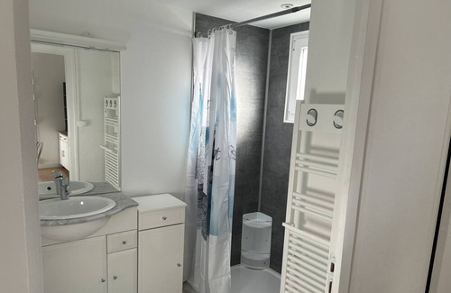 Saint-Ambreuil Apartment | Cozy Joli Appartement - Ideal for Families and Pets