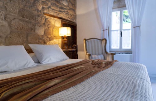 Lindos Cabin | Chic Boho Lodge with Private Courtyard in Lindos