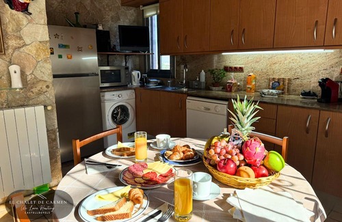 Castelldefels Ski Chalet | Family-Friendly Getaway at Chalet de Carmen Castelldefels