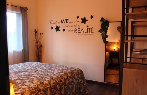 Pierrefontaine-les-Varans Ski Chalet | Tranquil Chalet with Nature Views & Family-Friendly Amenities