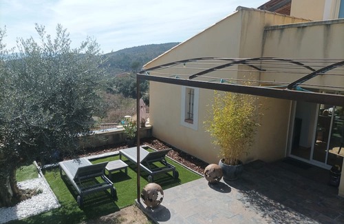Sainte-Tulle Villa | Tranquil Villa with Pool and Ocean View, Pet Friendly