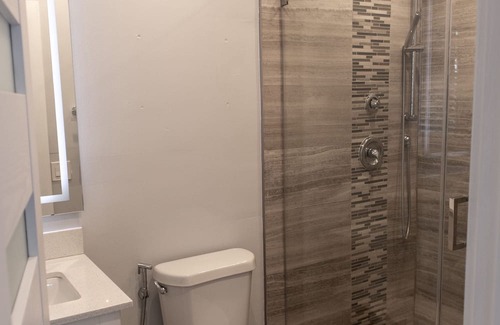 Hialeah House | Family-Friendly Zen Gem Home: Your Perfect Getaway